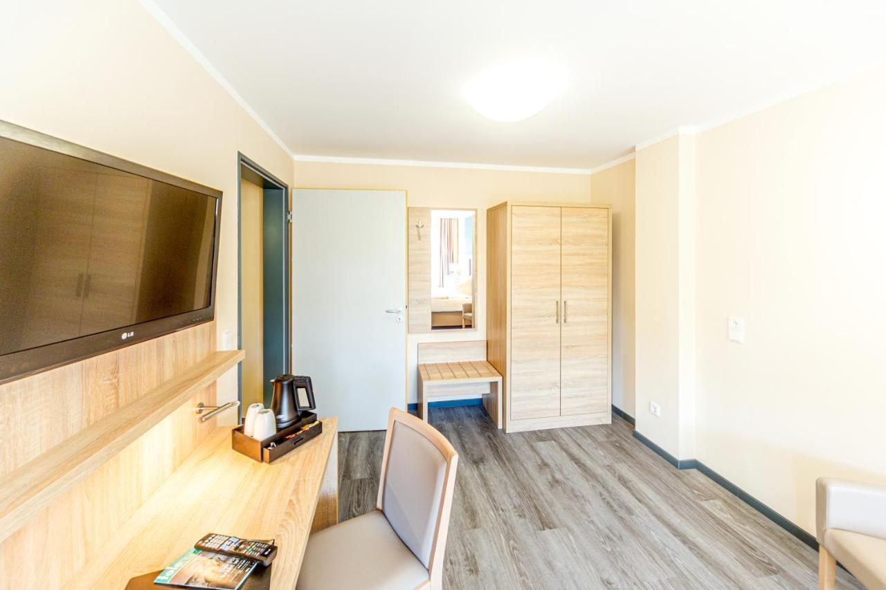 Hotel Ruegenblick Stralsund Buitenkant foto