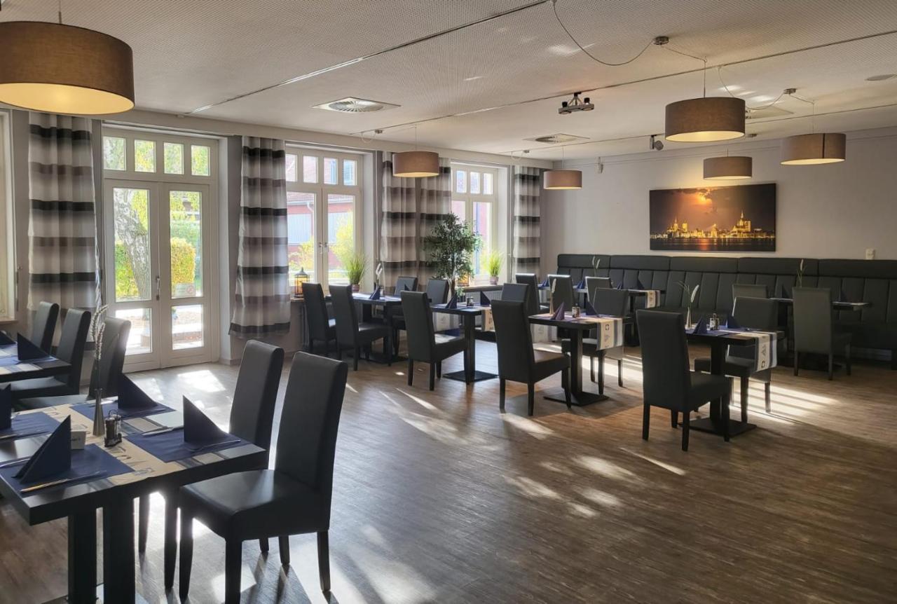 Hotel Ruegenblick Stralsund Buitenkant foto