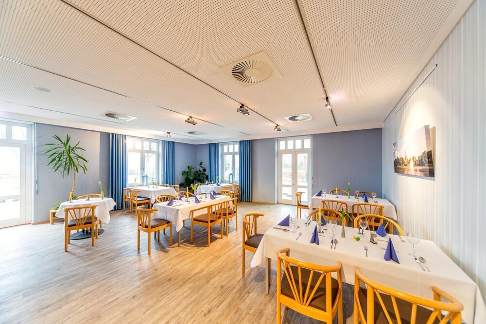 Hotel Ruegenblick Stralsund Buitenkant foto