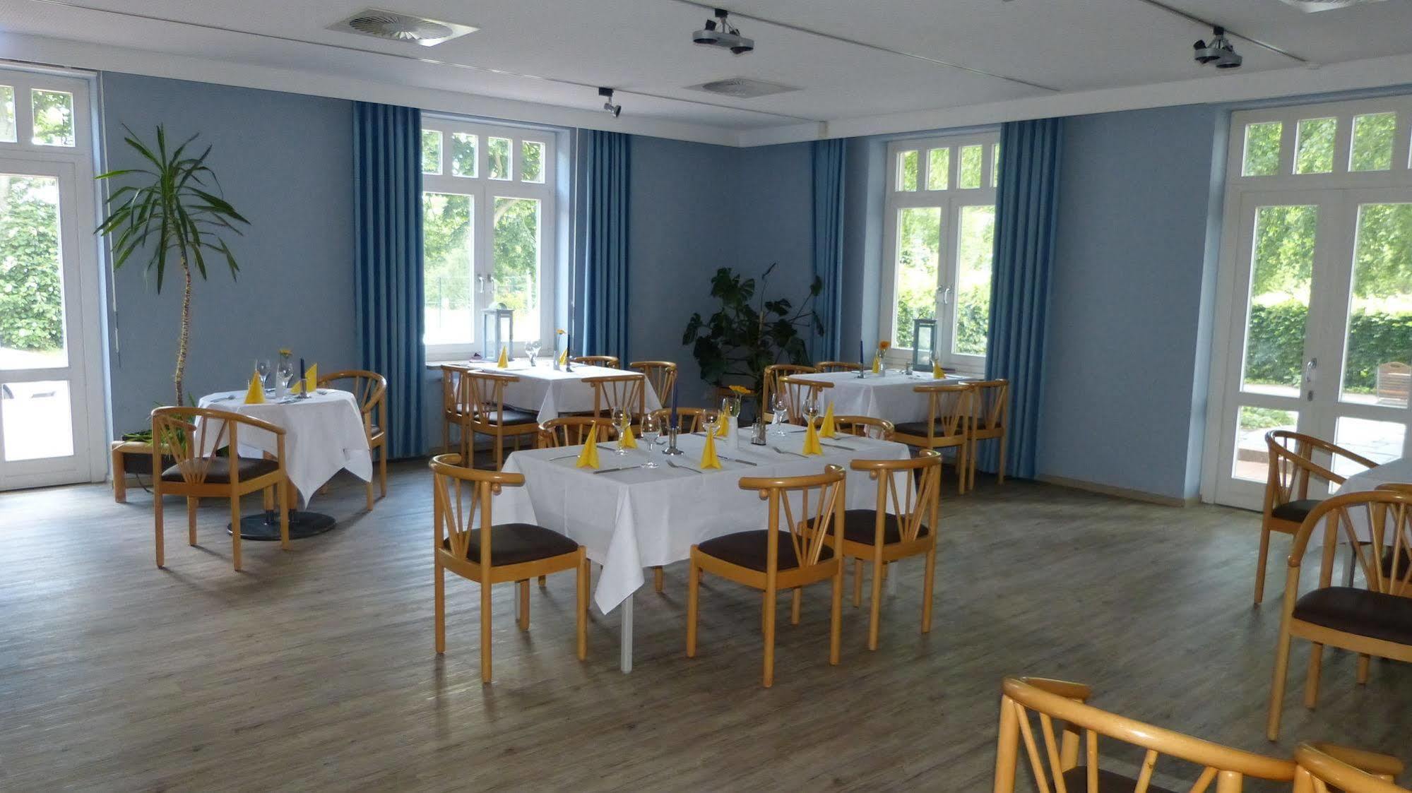 Hotel Ruegenblick Stralsund Buitenkant foto