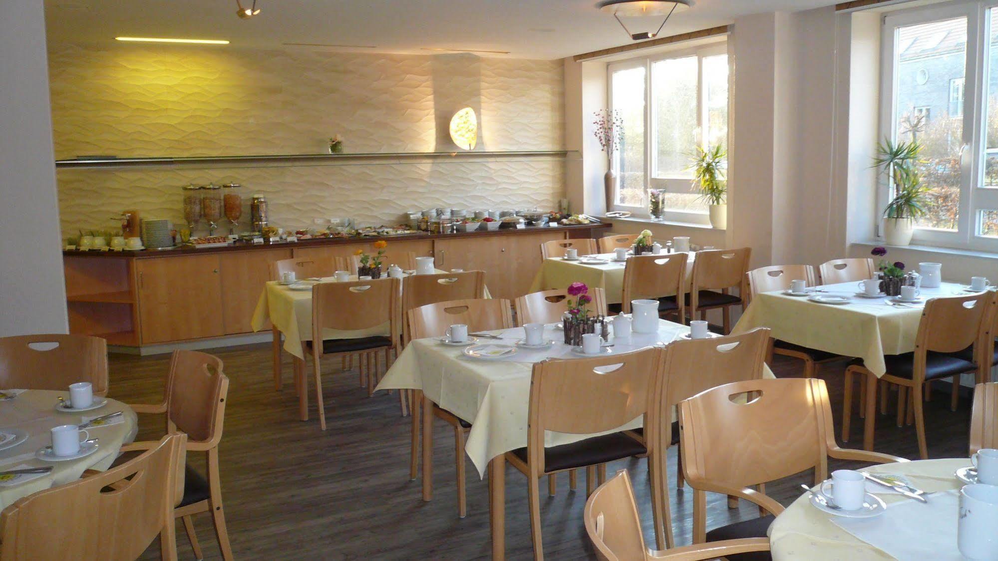 Hotel Ruegenblick Stralsund Buitenkant foto