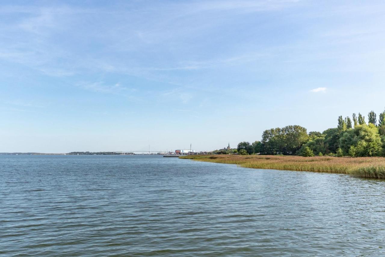 Hotel Ruegenblick Stralsund Buitenkant foto