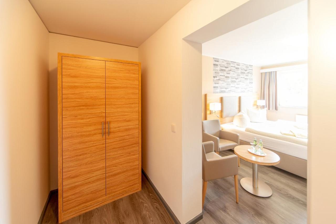 Hotel Ruegenblick Stralsund Buitenkant foto