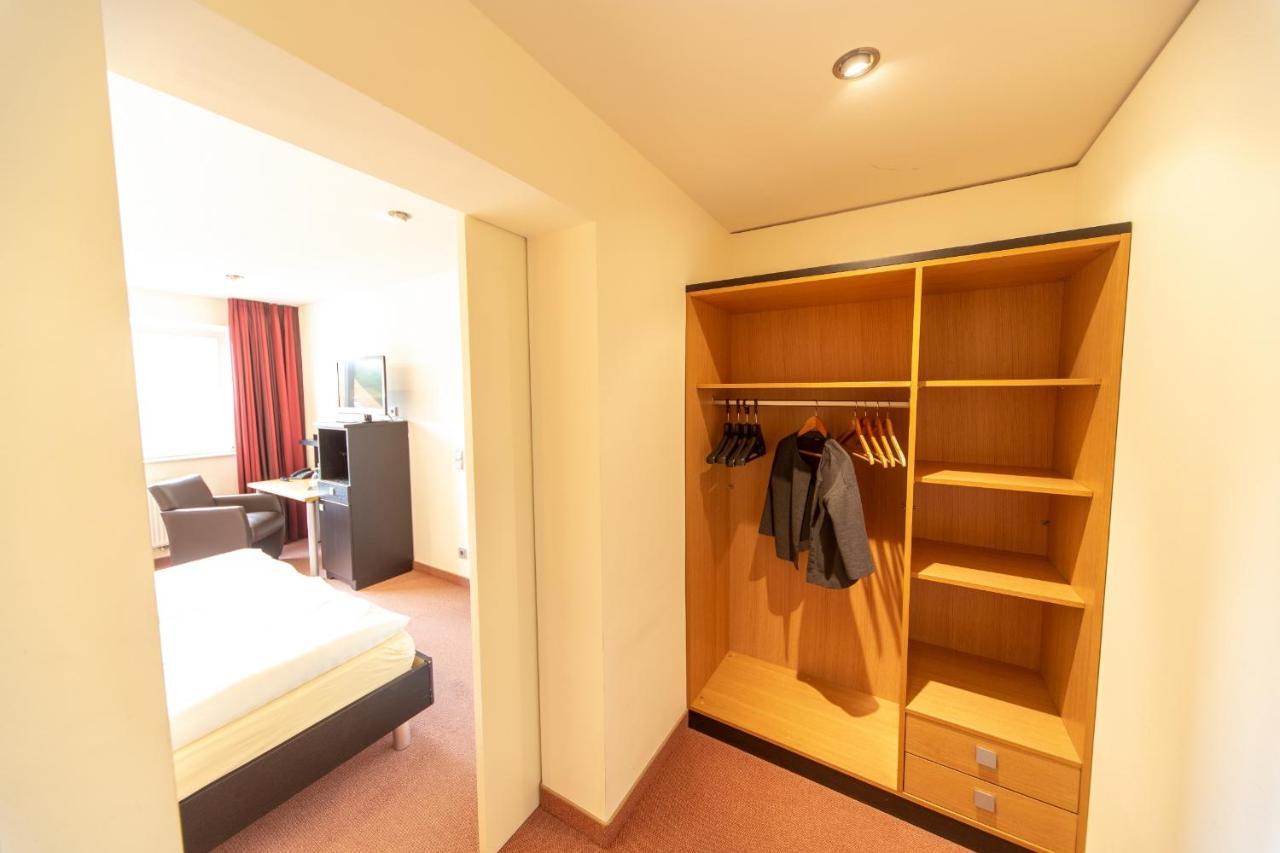 Hotel Ruegenblick Stralsund Buitenkant foto